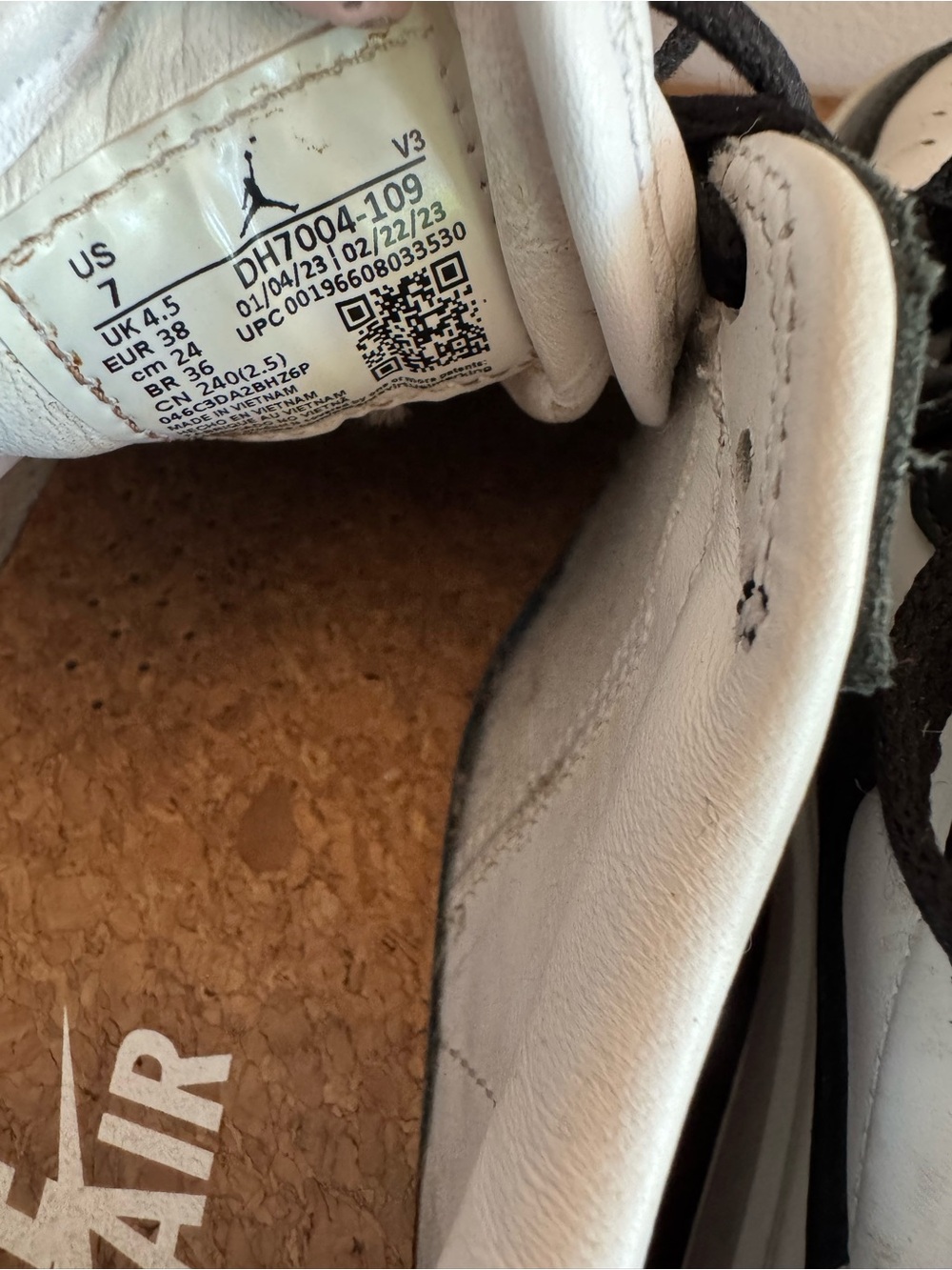 Nike Air Platform Classic Low-Top Black & White Women’s Sneakers - Picture 4 of 5
